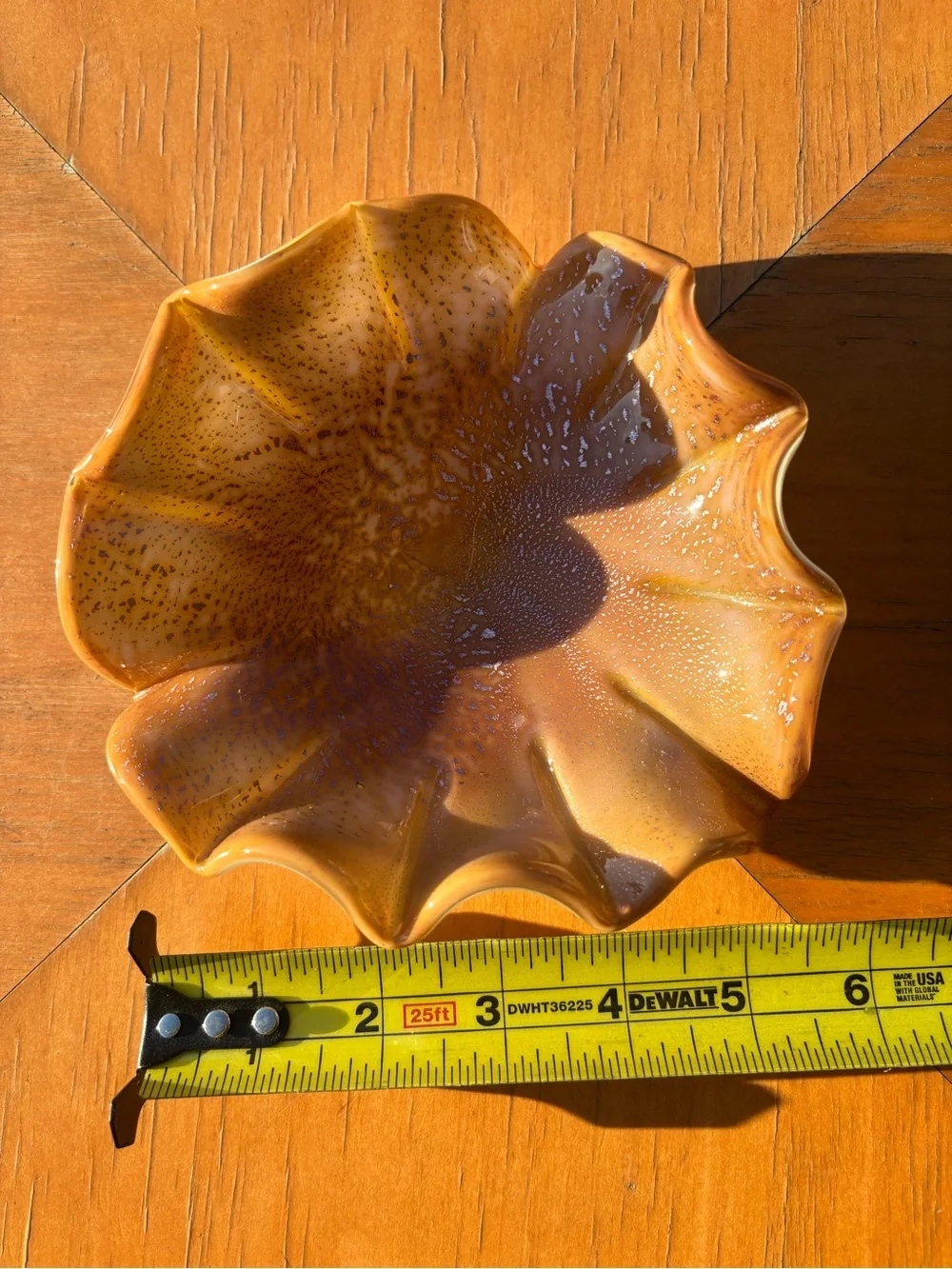 VINTAGE HAND BLOWN GLASS ITALIAN TRINKET DISH/ASHTRAY. HANDMADE IN MURANO.
